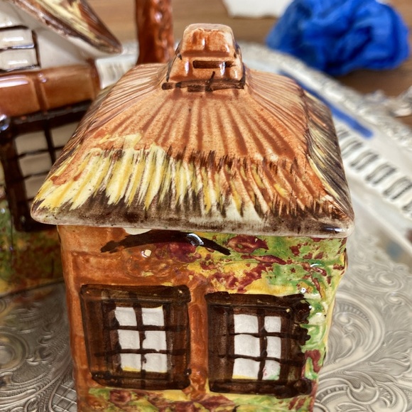 Cottage Ware Tea Set - Picture 9 of 10